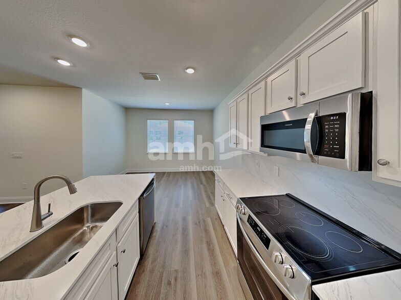 Building Photo - 1015 Grafton Ridge Dr