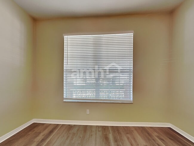 Building Photo - 5018 Sky Blue Dr