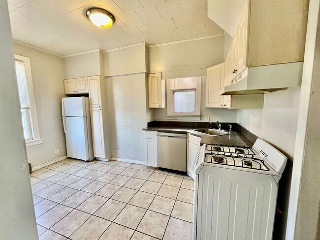 Building Photo - 235 Liberty Ave