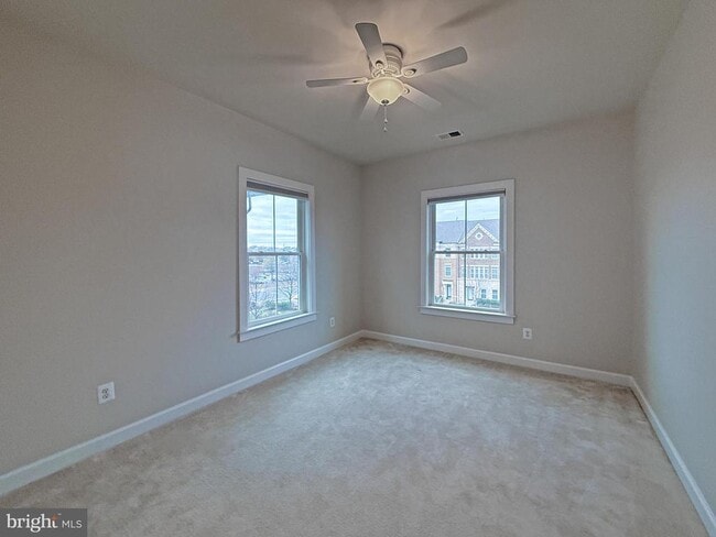 Building Photo - 44707 Plympton Square