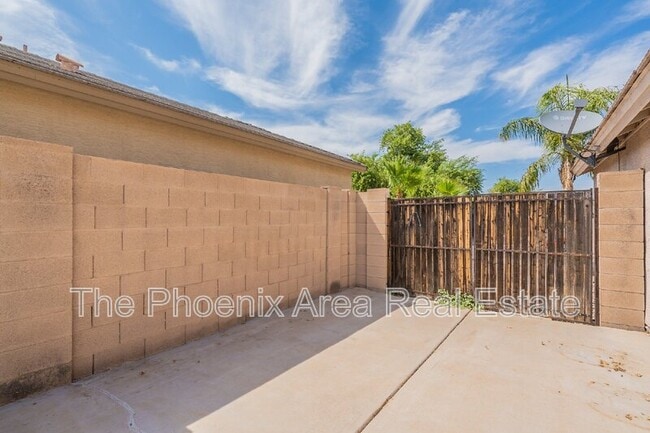 Building Photo - 3049 W Silver Creek Dr