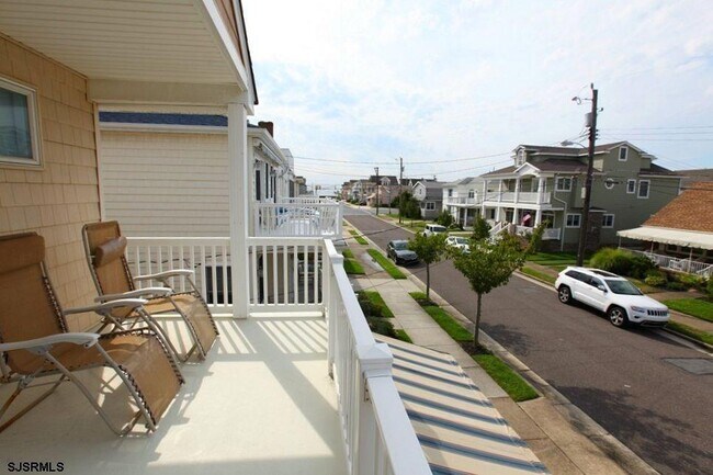 Building Photo - 13 S Kenyon Ave