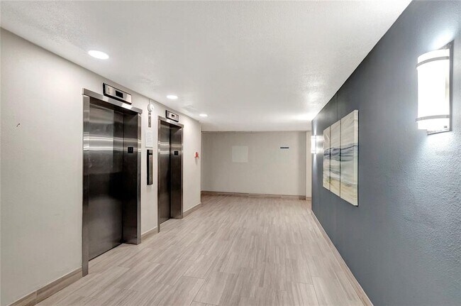 Building Photo - 500 Treasure Island Causeway