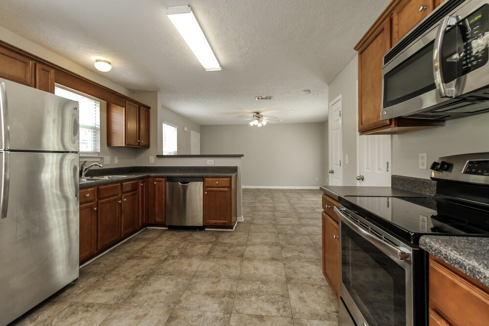 Building Photo - 127 Lyndhurst Dr