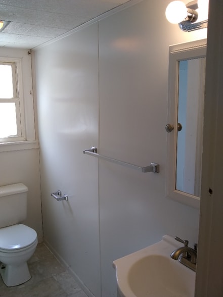 Building Photo - 1023 Harley Alley