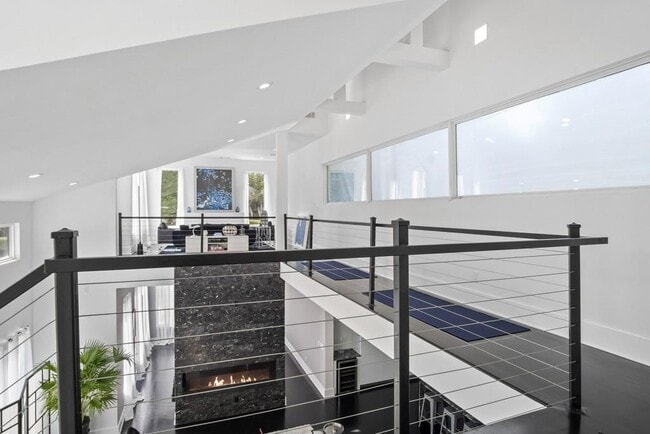 Building Photo - 1756 N Akin Dr NE