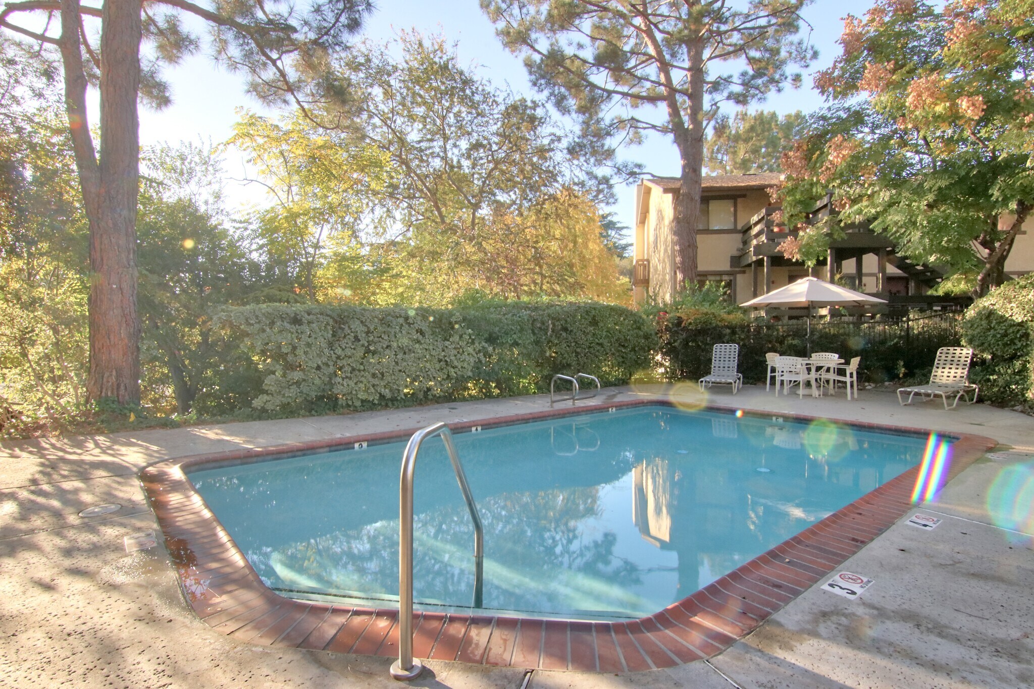 Building Photo - 1050 Seco St