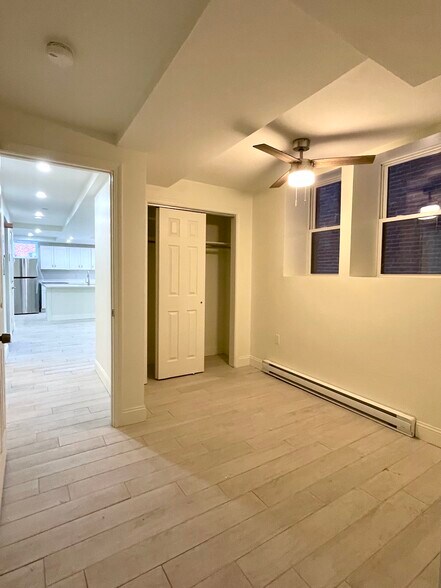 Building Photo - 47 Charter St