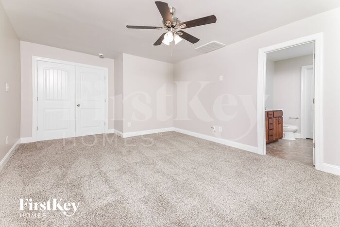 Building Photo - 5461 Emerald Spring Dr