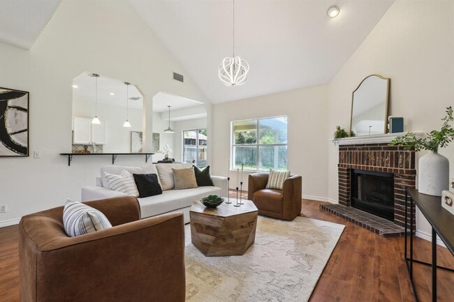 Building Photo - 2807 Glenwood Trail