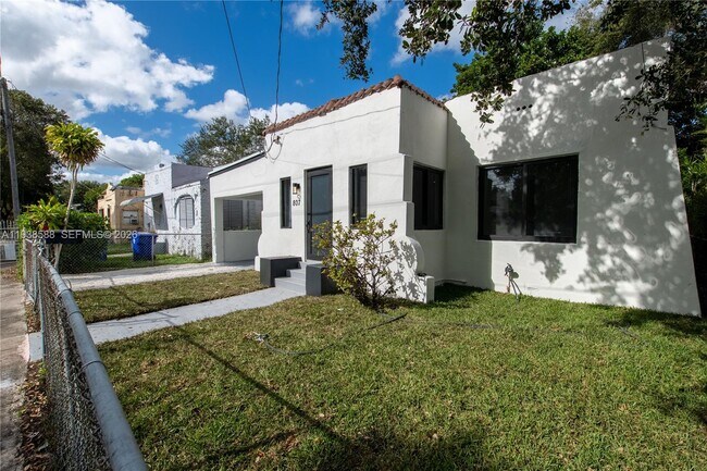 Building Photo - 807 NW 51st St