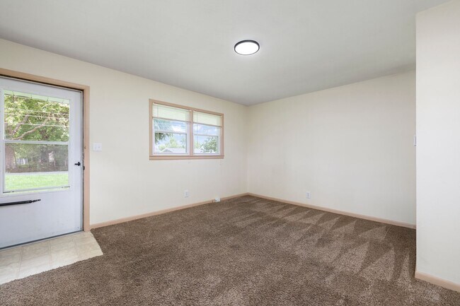 Building Photo - S0282-MF2-GP1