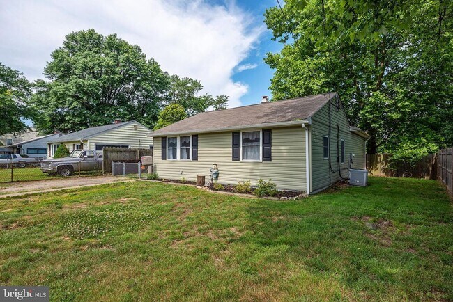 Primary Photo - SFH Glen Burnie