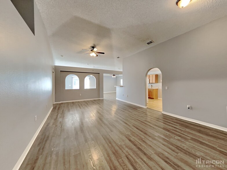 Building Photo - 12945 Bridleford Dr