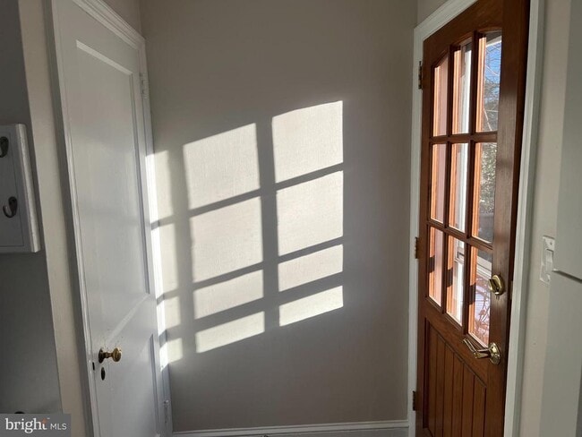 Building Photo - 11 Plainsboro Rd