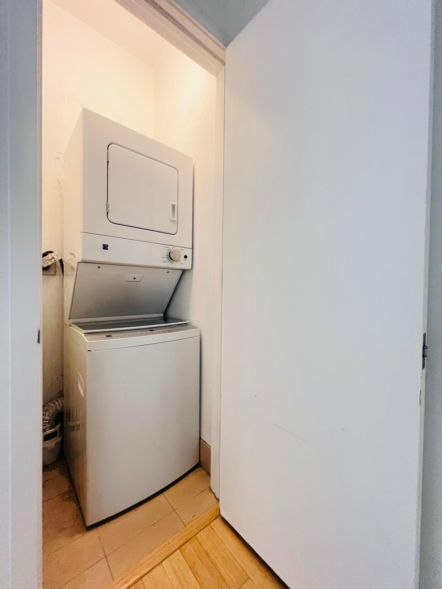 Building Photo - 3810 Wilshire Blvd