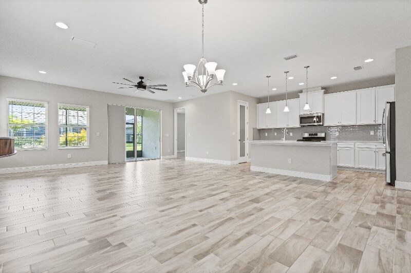 Building Photo - 5607 Limelight Dr