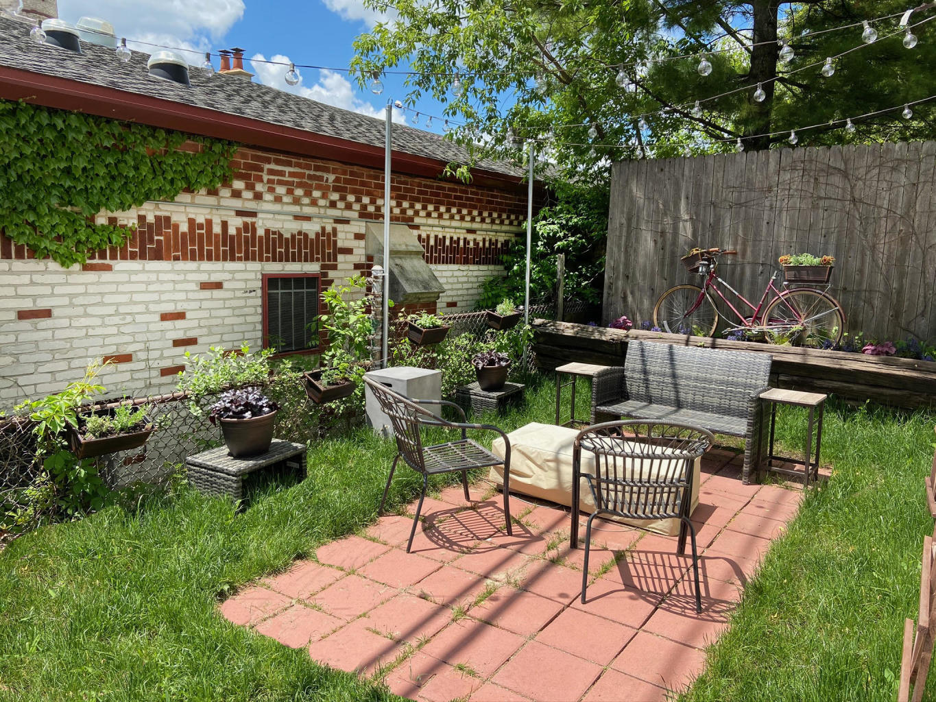 Patio - 3811 N Morris Blvd