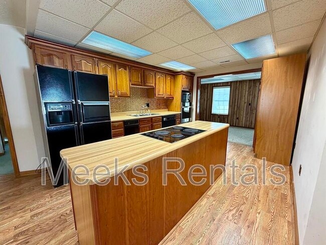 Building Photo - 9 Romar Ct