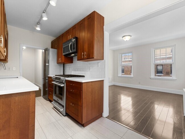Building Photo - 62 Queensberry St