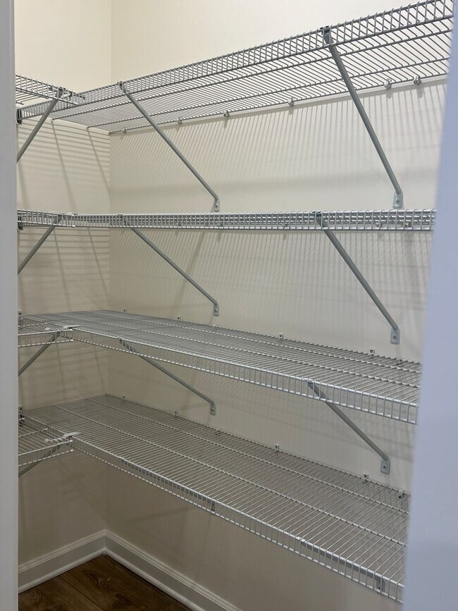 Building Photo - First Full Month's Rent FREE!