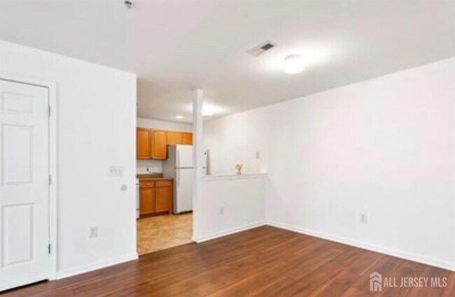 Building Photo - 106 Chariot Ct