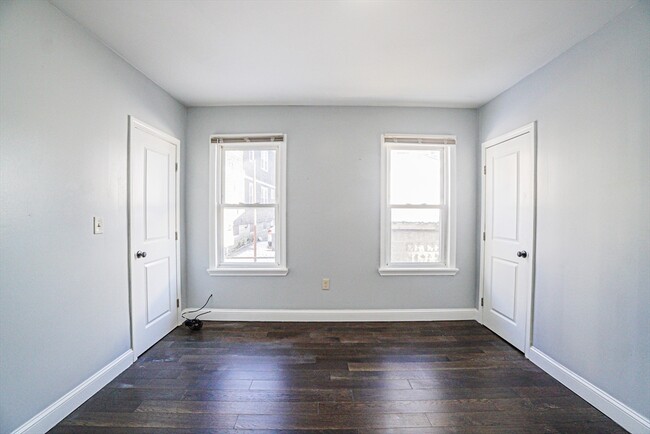 Building Photo - 7 Rosebery Rd