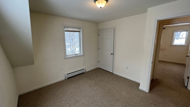 Building Photo - Conventional Style 3 BR Single Family Home...