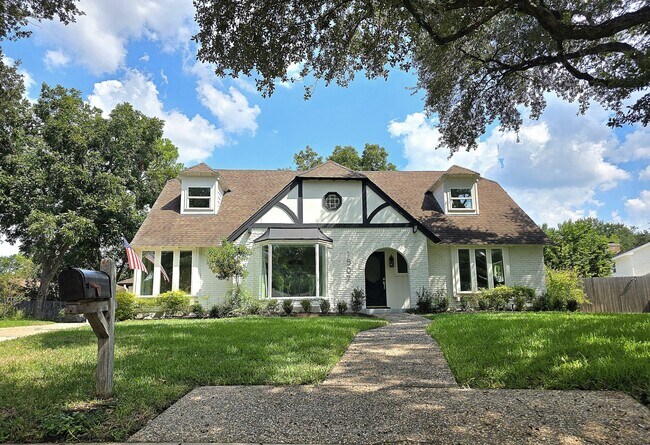 Primary Photo - 1507 Village Green Ct