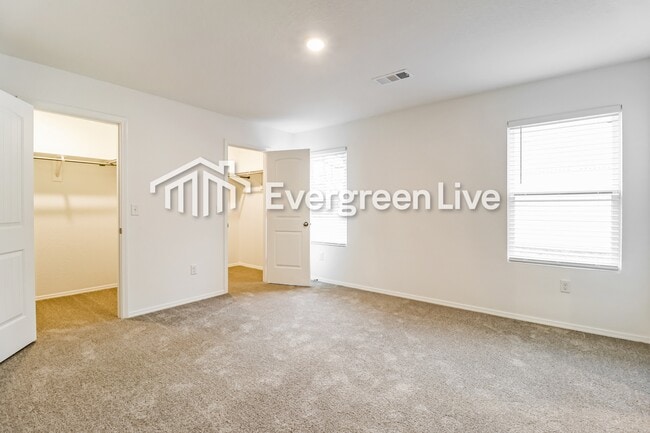 Building Photo - 154 Meadow Dr