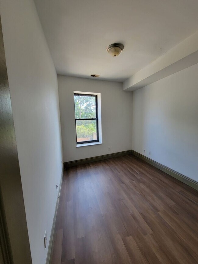 Building Photo - 3004-3008 S. Jefferson Ave.