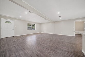 Building Photo - BEAUTIFUL COMPLETLEY REMODELED 3 BEDROOM 2 BATH IN HULL, TEXAS.  ALL UPGRADED FININSHES IN THE HO...