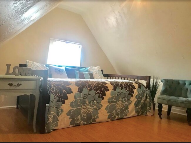 Bonus Room *Big enough for Day bed or extra storage - 133 W Craig Pl