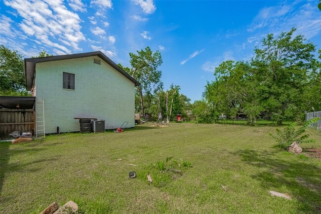 Building Photo - 5514 Avenue M