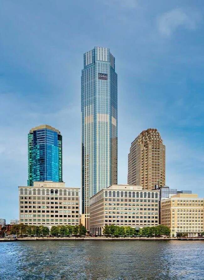 Building Photo - 99 Hudson St