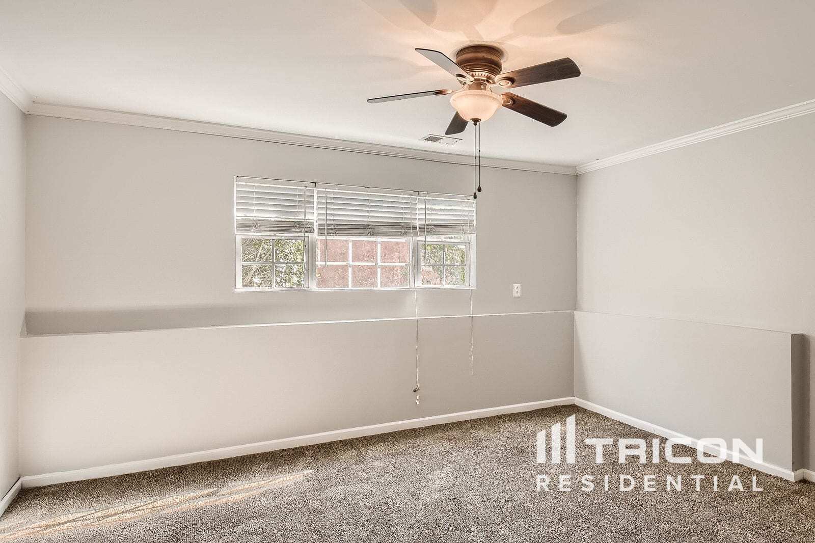Building Photo - 1401 Lancaster Ct