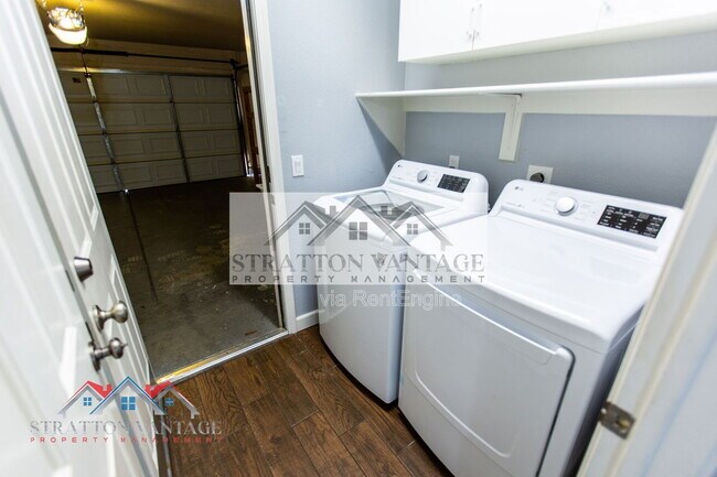 Building Photo - 19025 N 36th Way