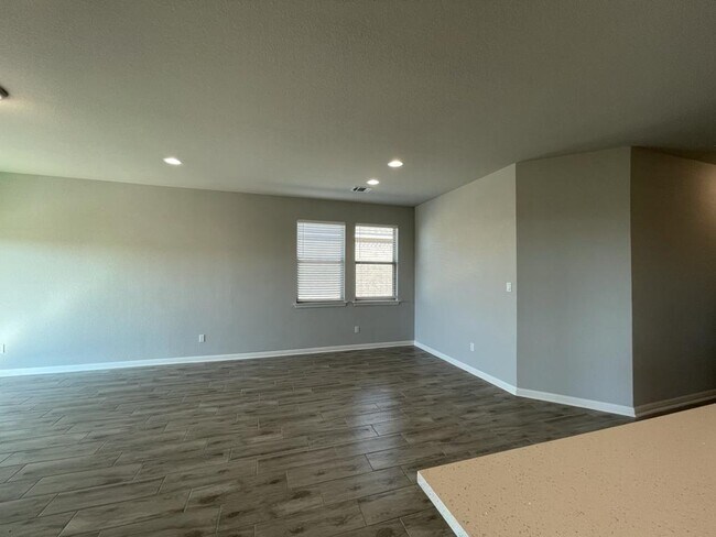 Building Photo - 1517 Whippletree Trl