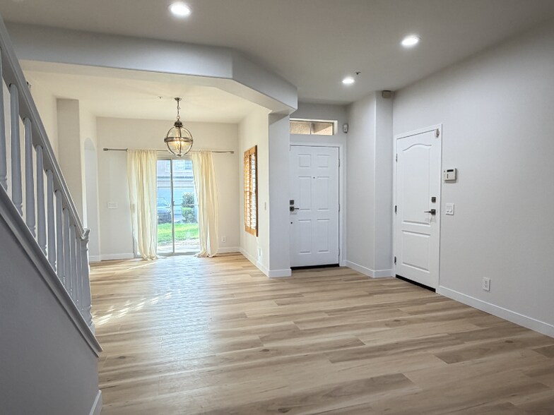 Building Photo - 8136 Constantine Dr