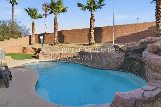 Building Photo - NW!! 4 Bedrooms!!! One Bedroom Down!!  Pool!!! Tankless Hot Water Heater!! Court yard at entrance...