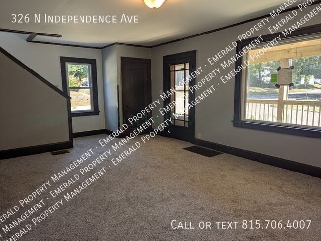 Building Photo - 326 N Independence Ave