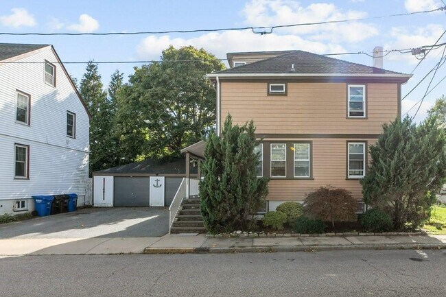 Building Photo - 21 Slocum St