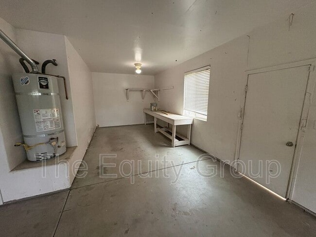 Building Photo - 1249 N Julieann St