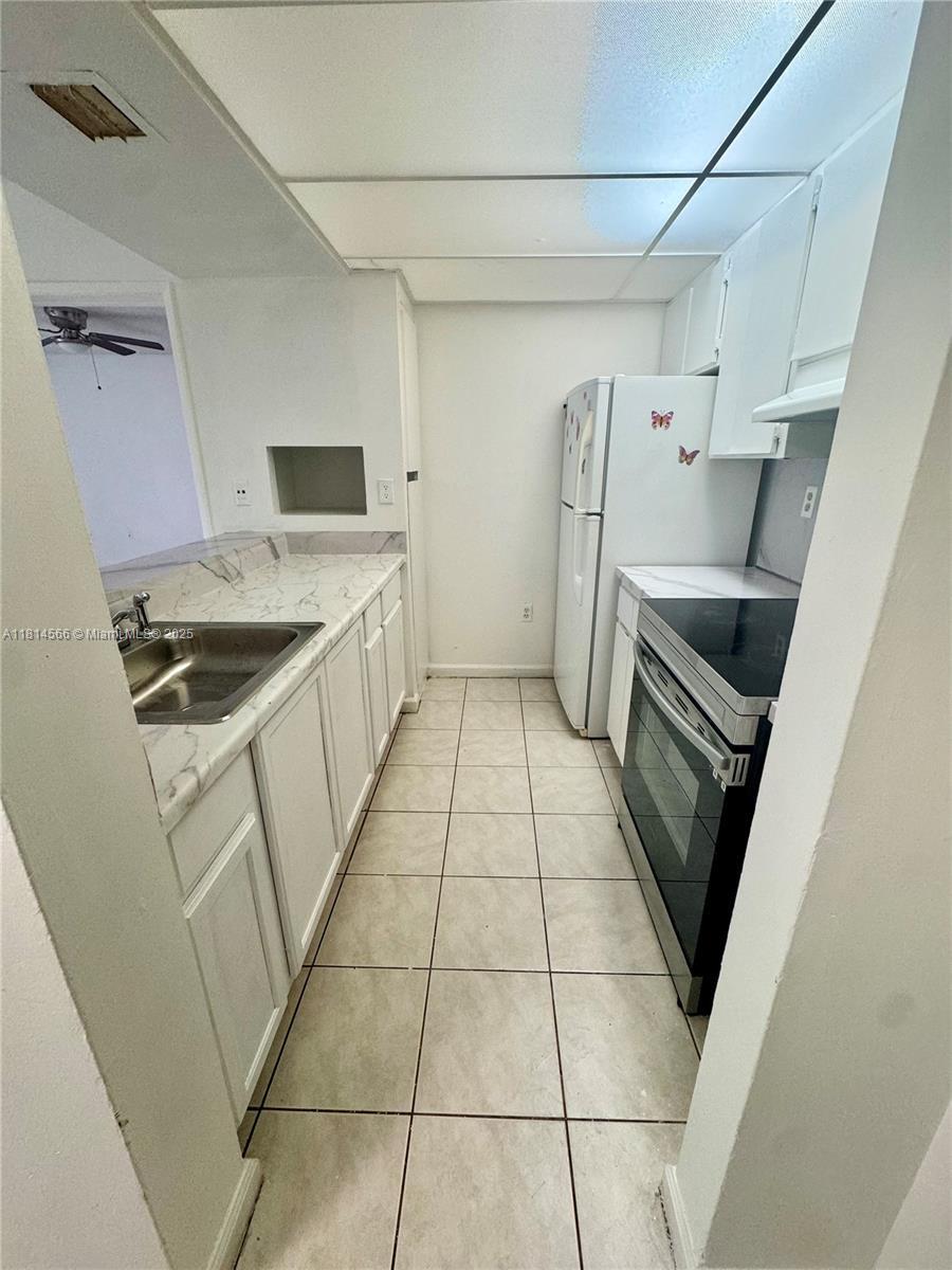 Building Photo - 7125 NW 186th St