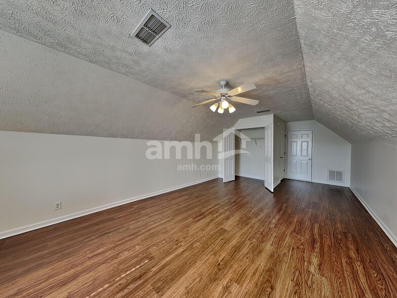 Building Photo - 1238 Dalmally Dr