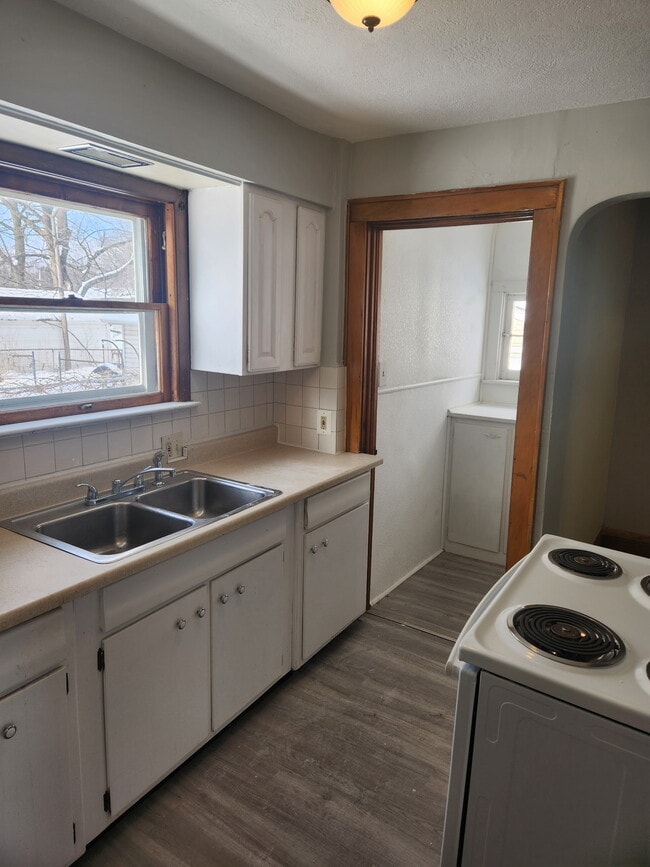 Building Photo - 87 Brighton Dr