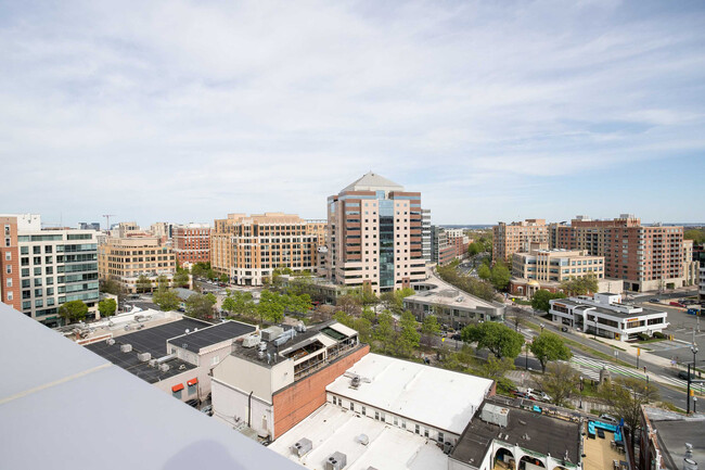 Building Photo - 1122 N Hudson St