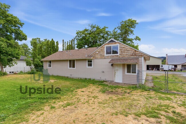 Building Photo - 8719 E Valleyway Ave