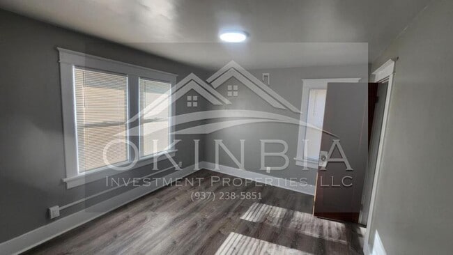 Building Photo - 1351 Amherst Pl