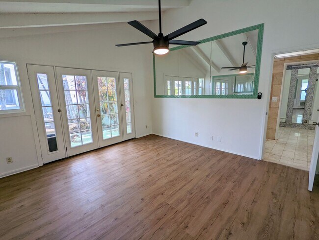 Building Photo - Kalama valley single level 4 bedroom home ...